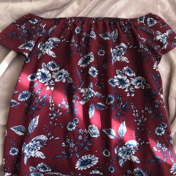 Floral top - Picture 1 of 2